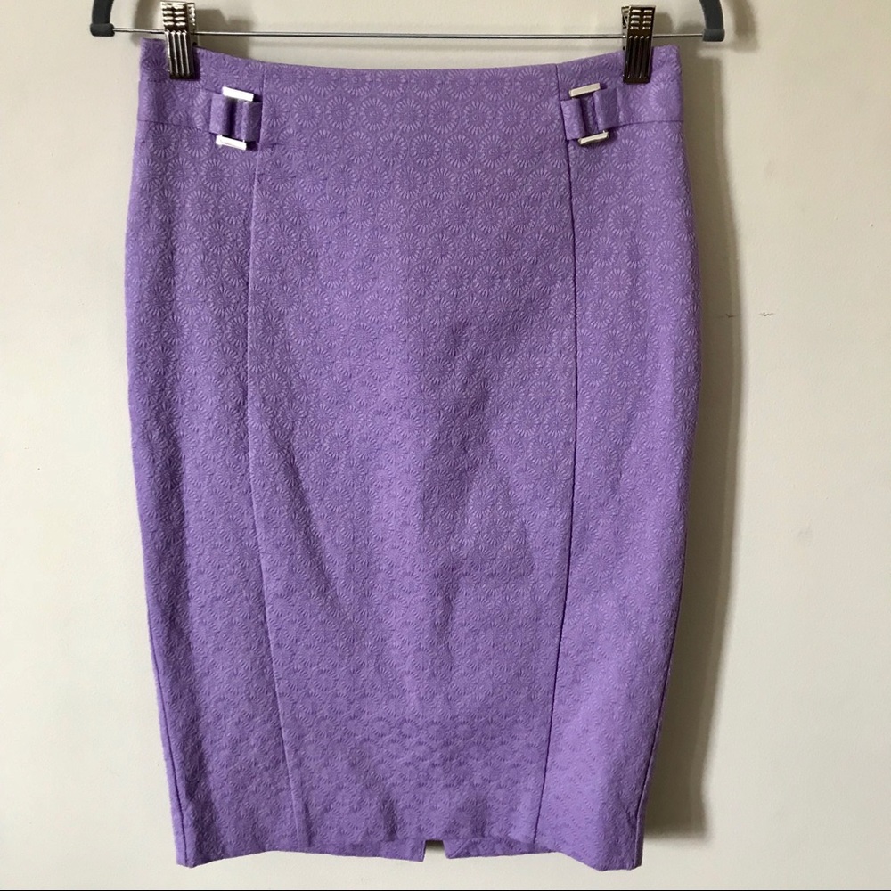 The limited pencil skirt